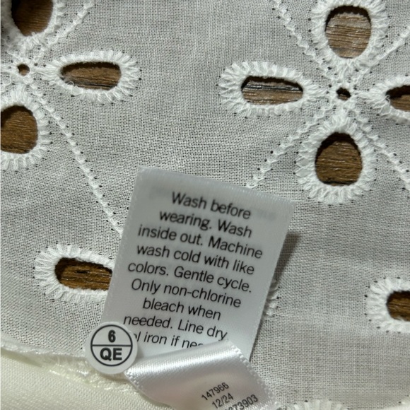 Nine West White Eyelet Women's Ruffle Collar Blouse - Picture 14 of 16